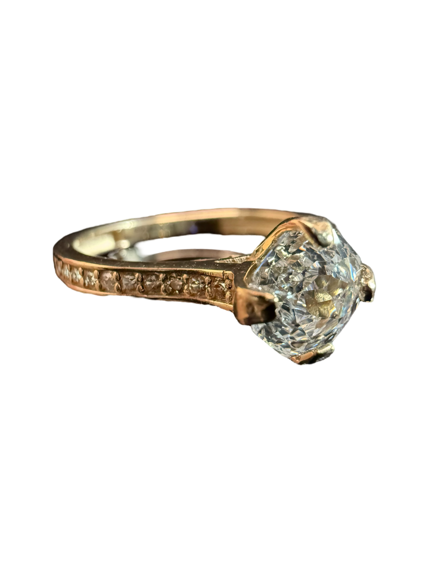 14K Gold Diamond Engagement Ring – Classic & Elegant Design