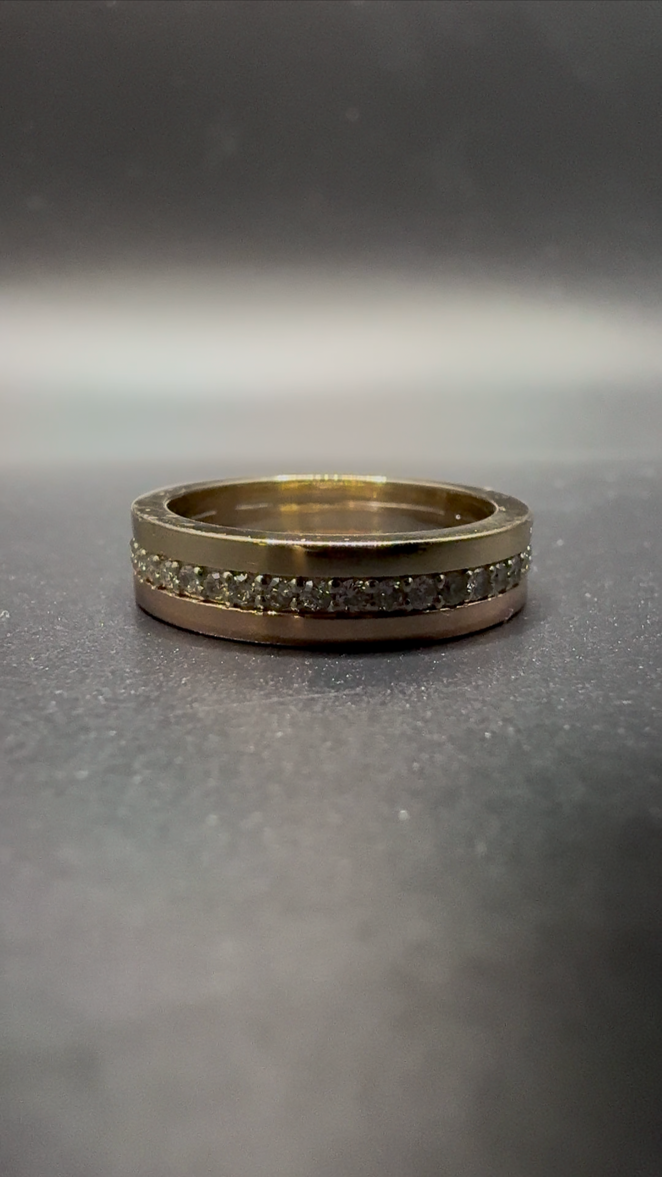 Tricolour ring-14k gold-nautral diamonds
